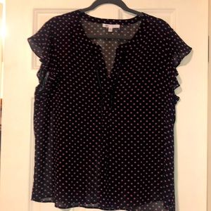 NWOT DR2 short ruffle sleeve blouse